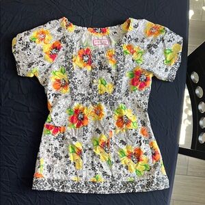 Koi by Kathy Peterson Floral Short scrub top small